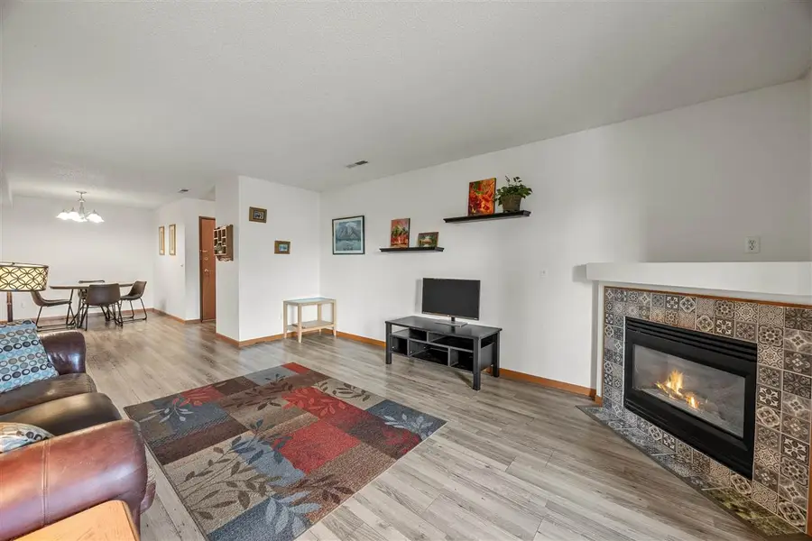 534 West Side Dr, Iowa City, IA 52246 - #3
