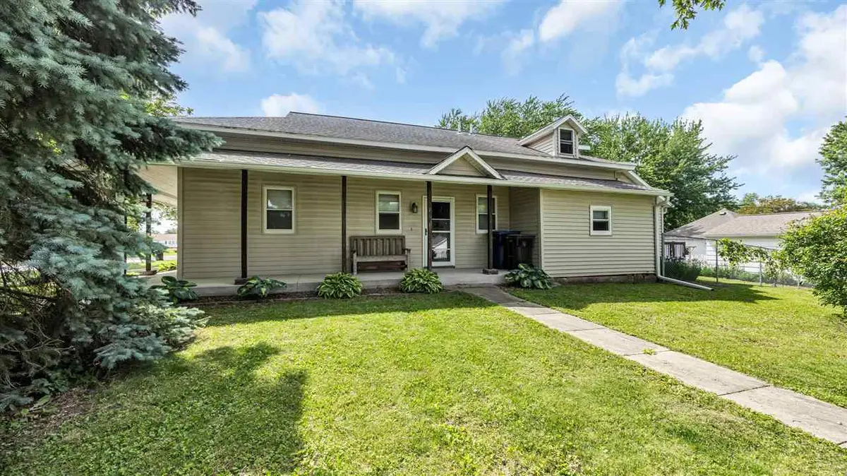 502 W 4th St, Tipton, IA 52772 - #1