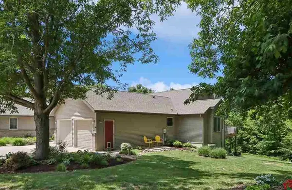 1002 135th Drive, Amana, IA 52203