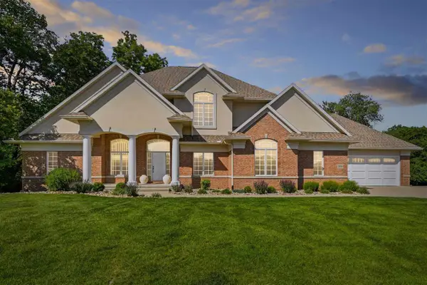 2804 NW Deer Valley Drive, Swisher, IA 52338