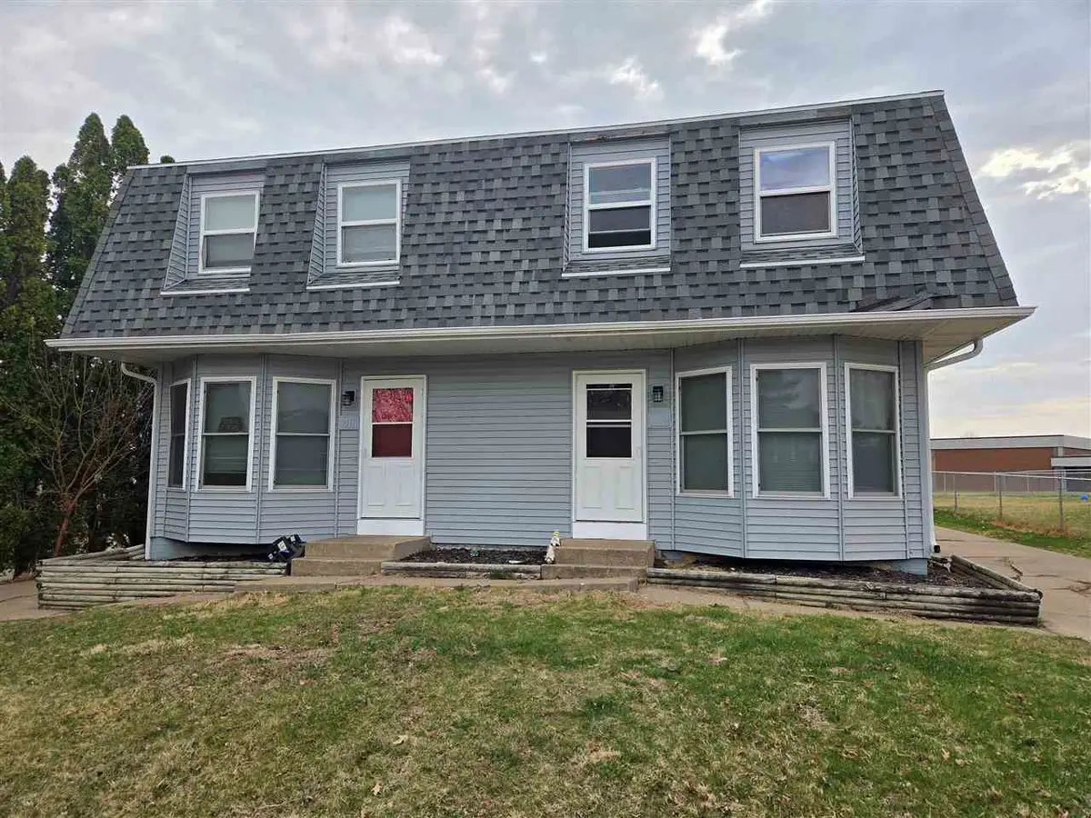 5511 N Linwood Av, Davenport, IA 52806 - #1