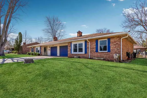 1810 12th Ave, Coralville, IA 52241