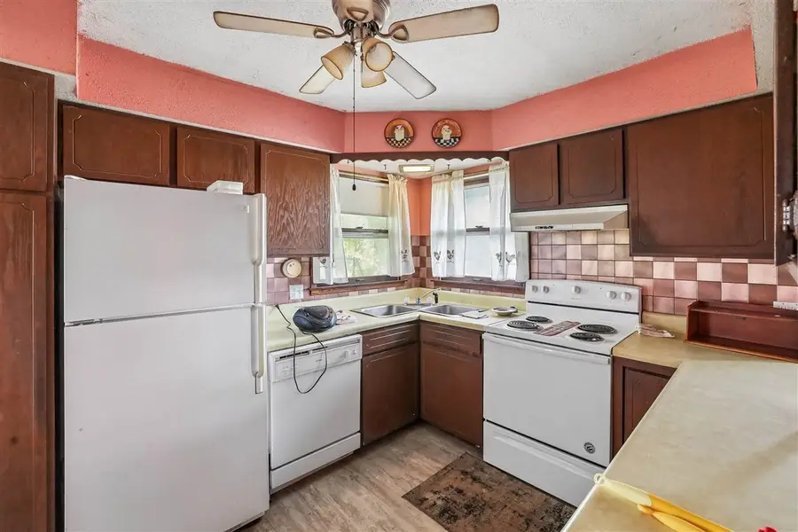 1742 520th Ave, Deep River, IA 52222 - #3