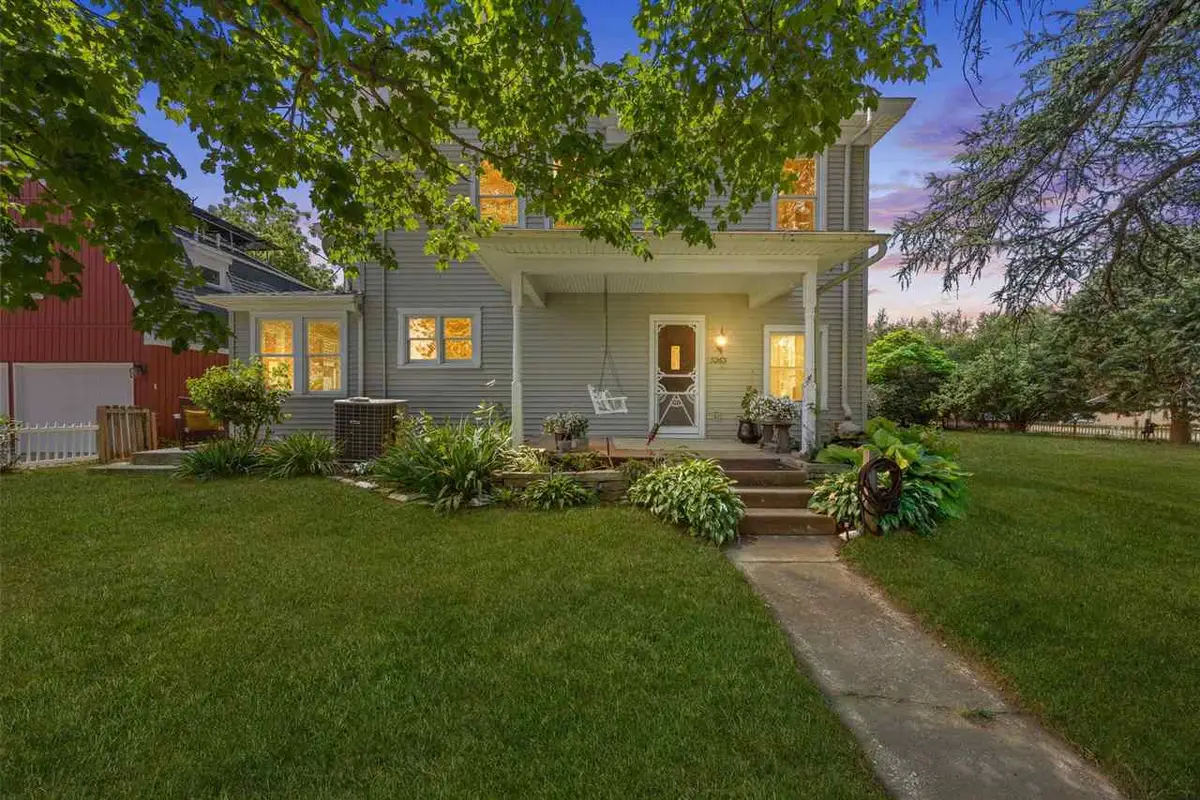 3263 Rohret Rd, Iowa City, IA 52246 - #1
