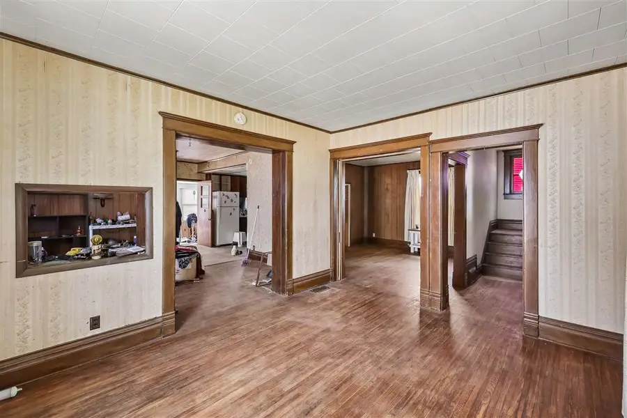739 S Iowa Ave, Washington, IA 52353 - #2