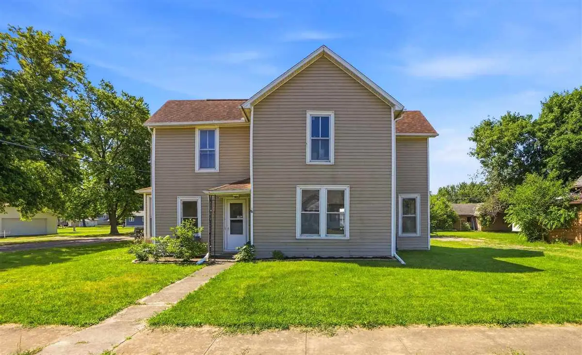 210 E Center St., Winfield, IA 52659 - #1