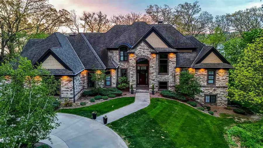 3220 Ever Tree Ln NE, Solon, IA 52333 - #2