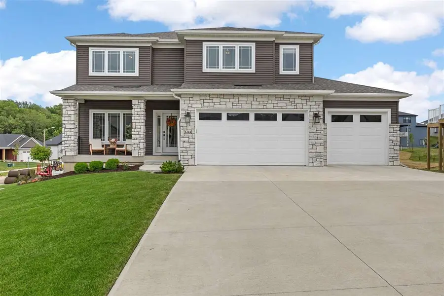 1244 Kona Cir, Coralville, IA 52241 - #3