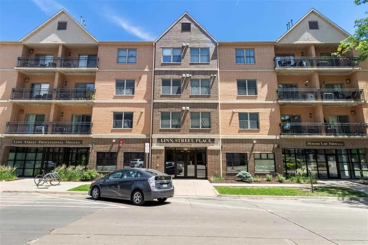 332 S Linn Street, Iowa City, IA 52240 - #1