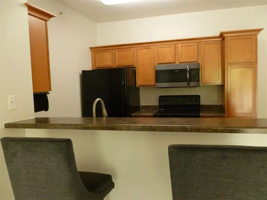 470 N 1st Ave, Iowa City, IA 52245 - #3