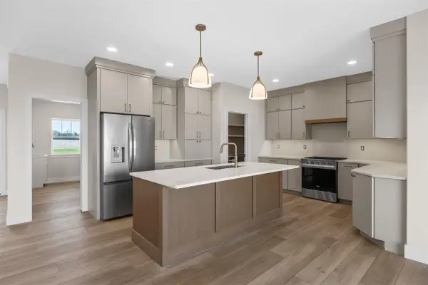 5501 Silver Ridge Rd, Marion, IA 52302