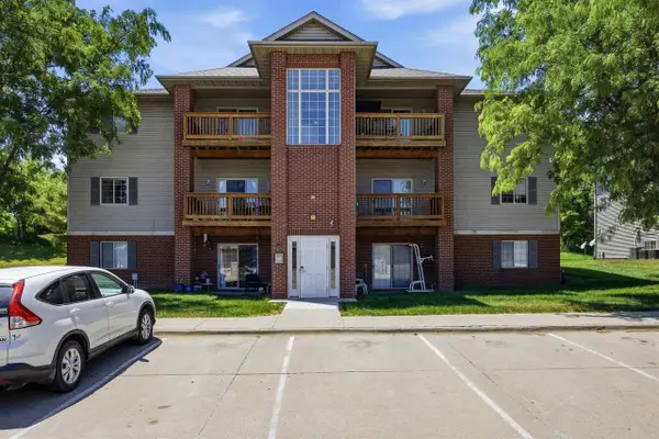 2272 Holiday Rd, Coralville, IA 52241