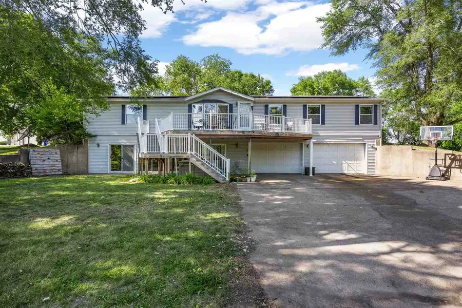 1650 W Forevergreen Rd, North Liberty, IA 52317 - #2