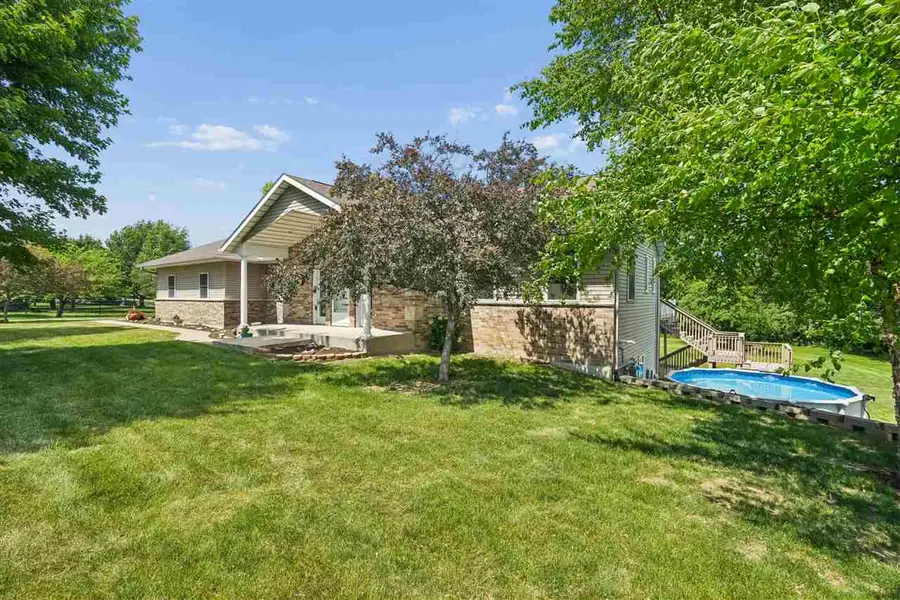 1253 Hillview Ct NE, Swisher, IA 52338 - #3