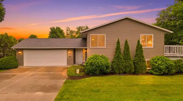 2905 G St, Amana, IA 52203