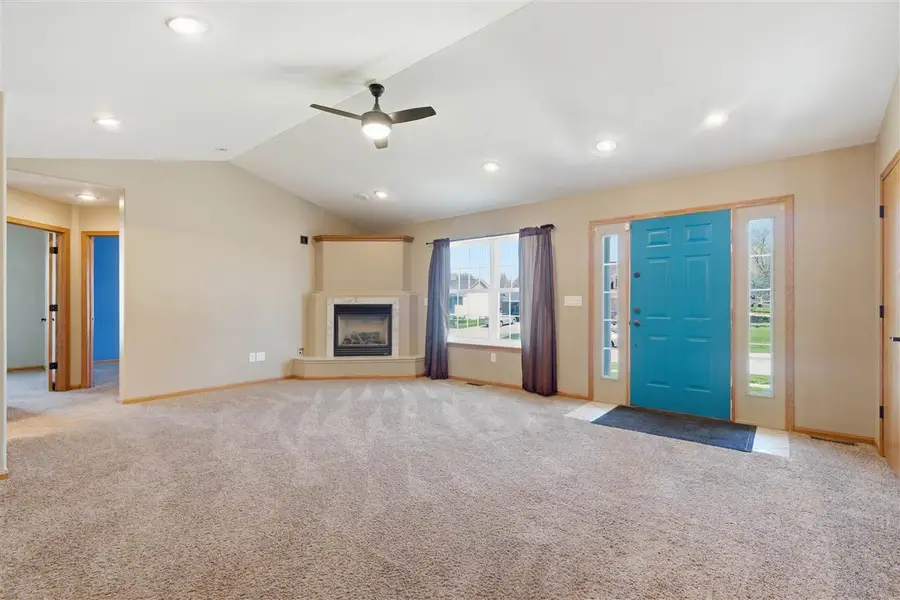 89 Cardinal Ave, Atkins, IA 52206 - #3