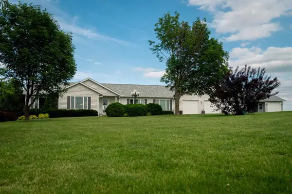 3559 40th Street, Grinnell, IA 50112