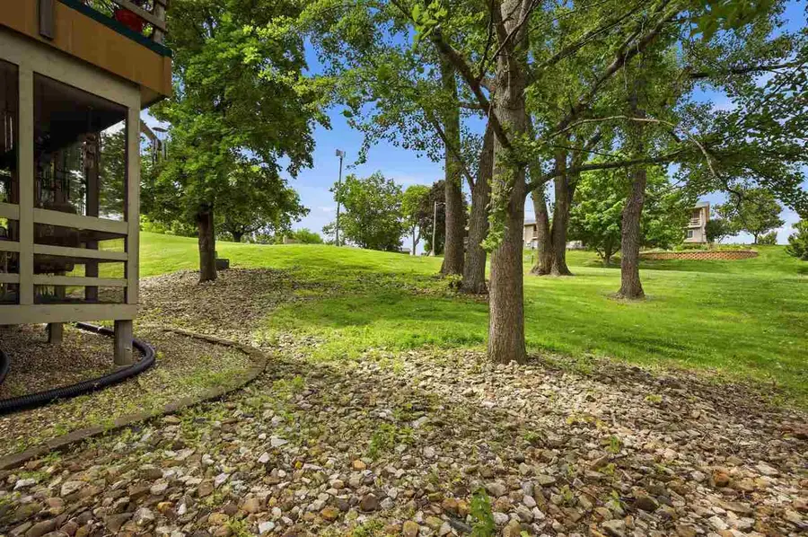 1726 Pikes Peak Ct NE, Cedar Rapids, IA 52402 - #2