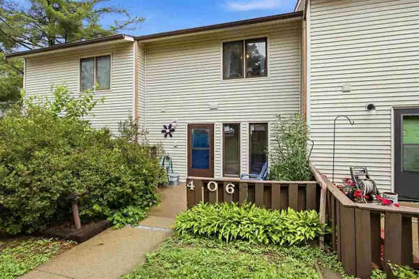 406 Hawaii Ct, Iowa City, IA 52246