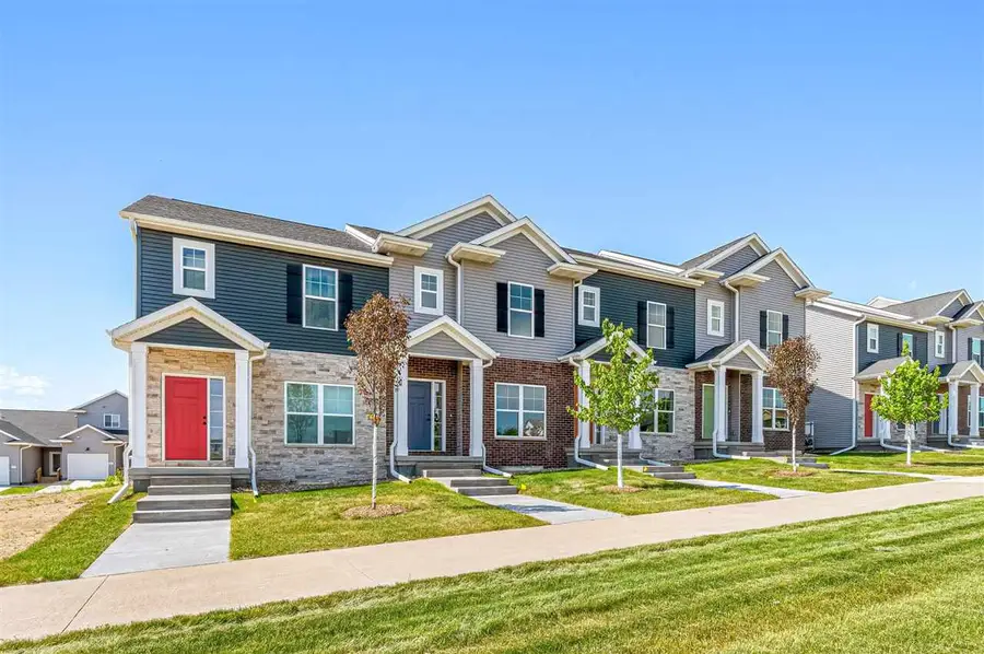 630 Catherine Dr, Tiffin, IA 52340 - #2