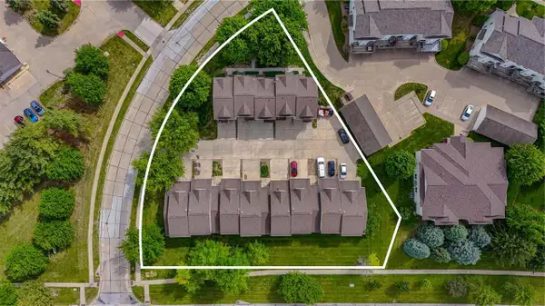 1003-1049 Scott Park Drive, Iowa City, IA 52245