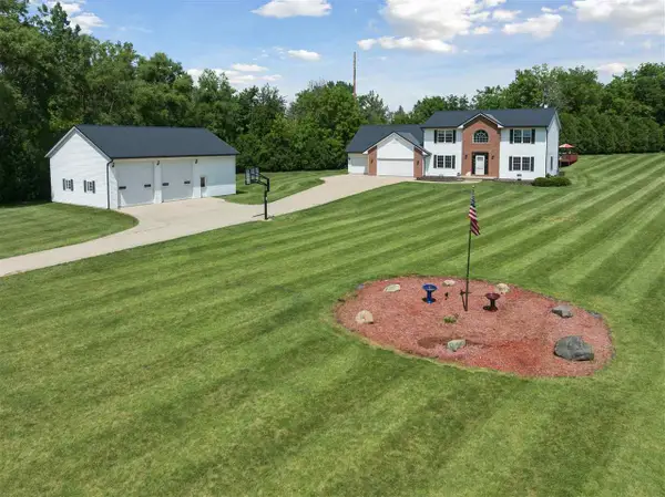 106 Richland Ave, Urbana, IA 52345