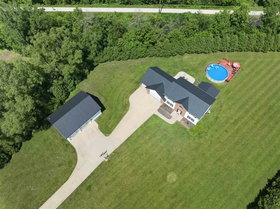 106 Richland Ave, Urbana, IA 52345 - #2