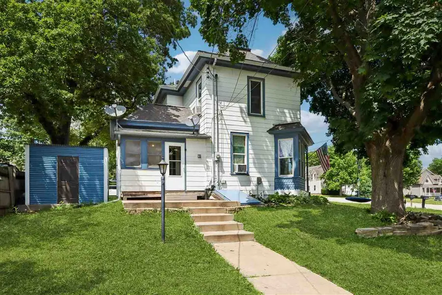 180 E 3rd, Riverside, IA 52327 - #3