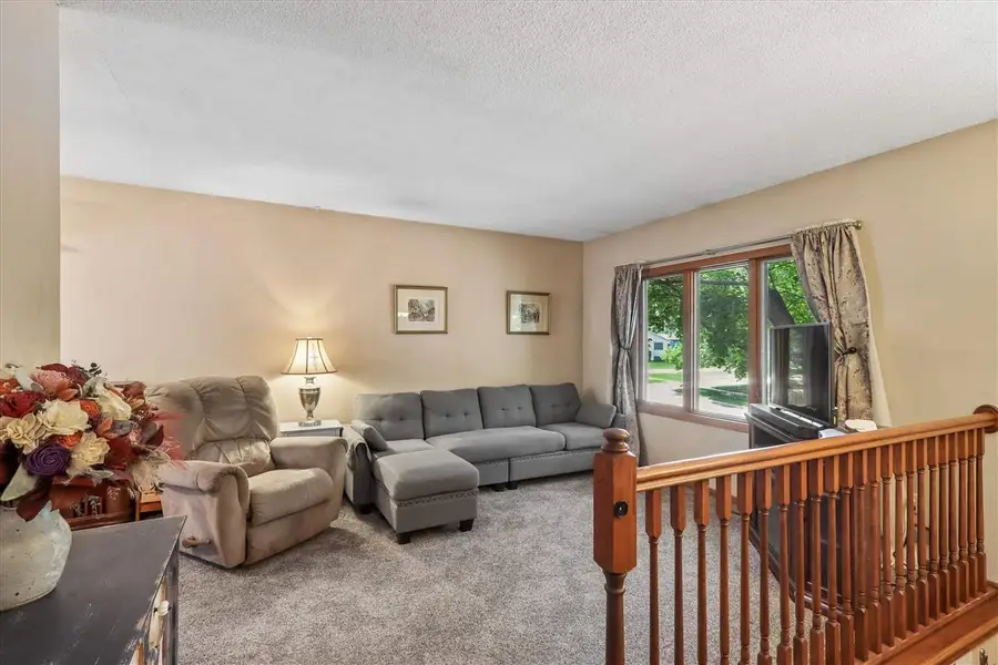 220 Amhurst St, Iowa City, IA 52245 - #2