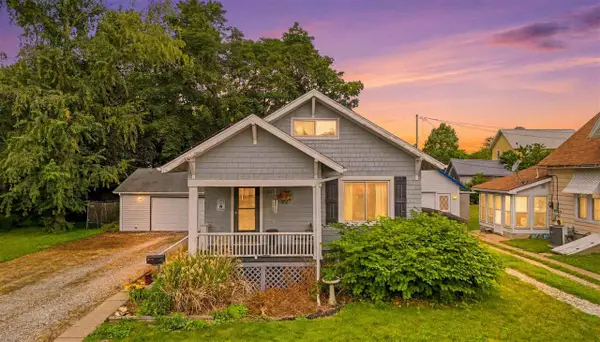 413 S 3rd Ave, Washington, IA 52353