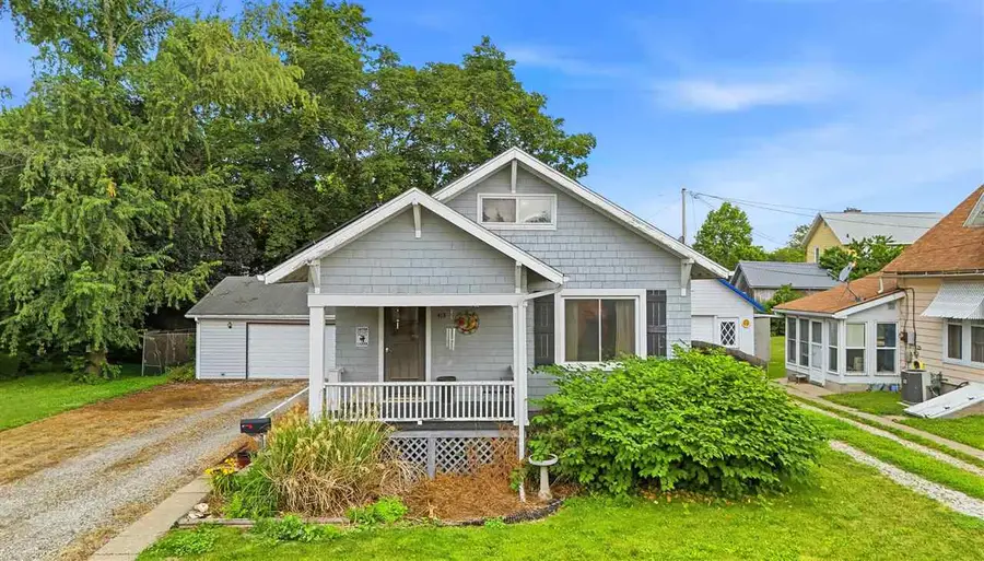 413 S 3rd Ave, Washington, IA 52353 - #2