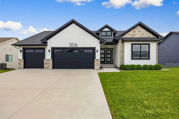 306 Dogwood Ln, Tiffin, IA 52340