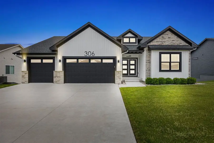 306 Dogwood Ln, Tiffin, IA 52340 - #3