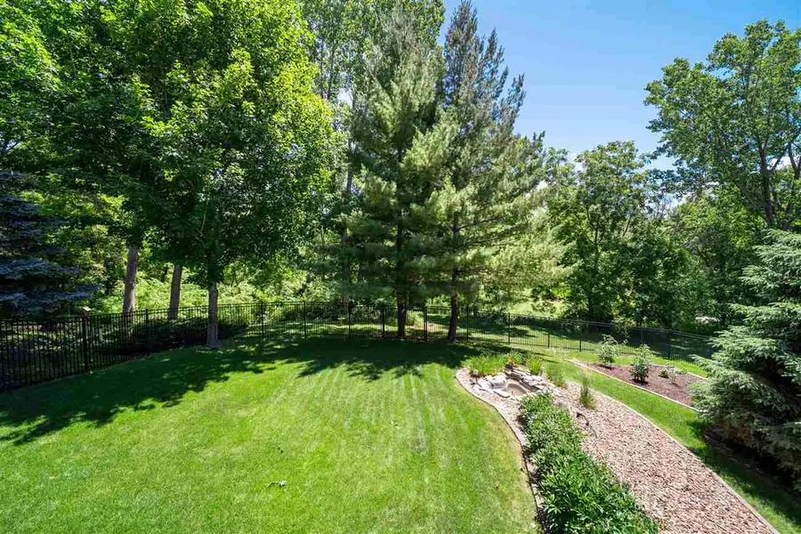 2665 Muddy Creek Ln, Coralville, IA 52241 - #3