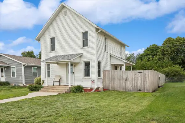 302 W Linn St., Lone Tree, IA 52755