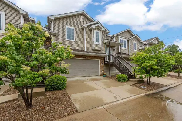 1015 Twilight Dr, North Liberty, IA 52317