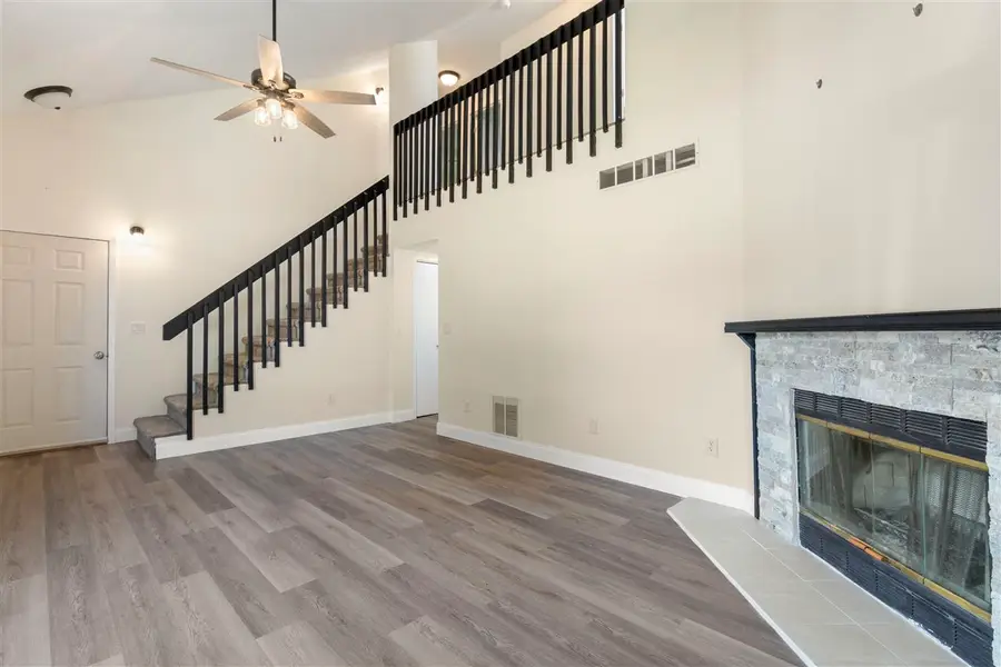 615 W Sovers Street, Solon, IA 52333 - #2