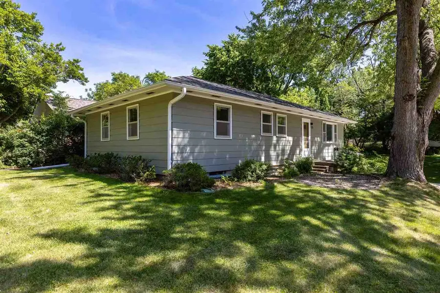 528 Beldon Ave, Iowa City, IA 52246 - #3