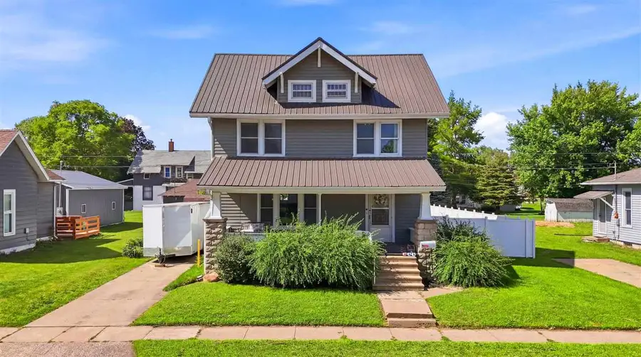 408 E 2nd Street, Washington, IA 52353 - #2