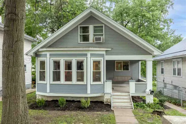 525 S Lucas St, Iowa City, IA 52240