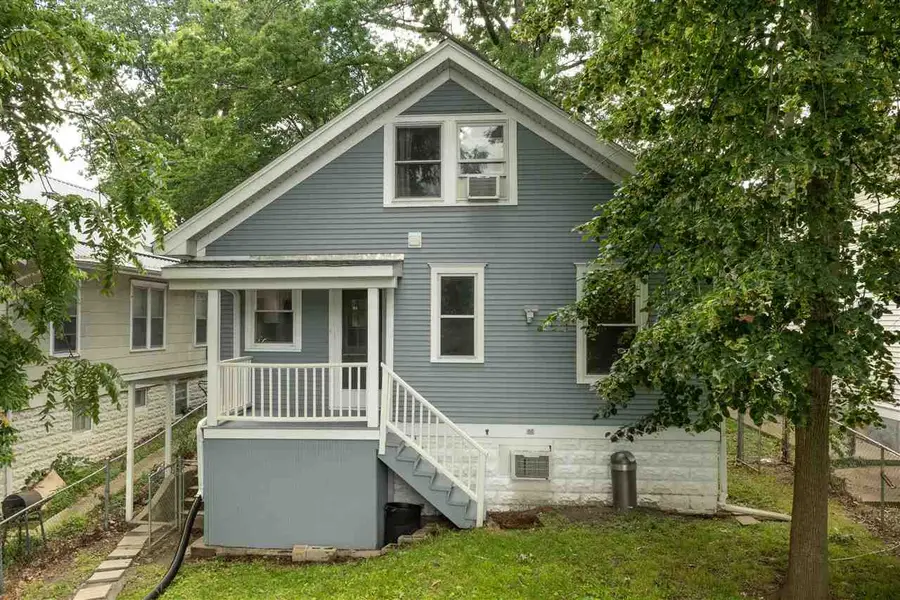 525 S Lucas St, Iowa City, IA 52240 - #3
