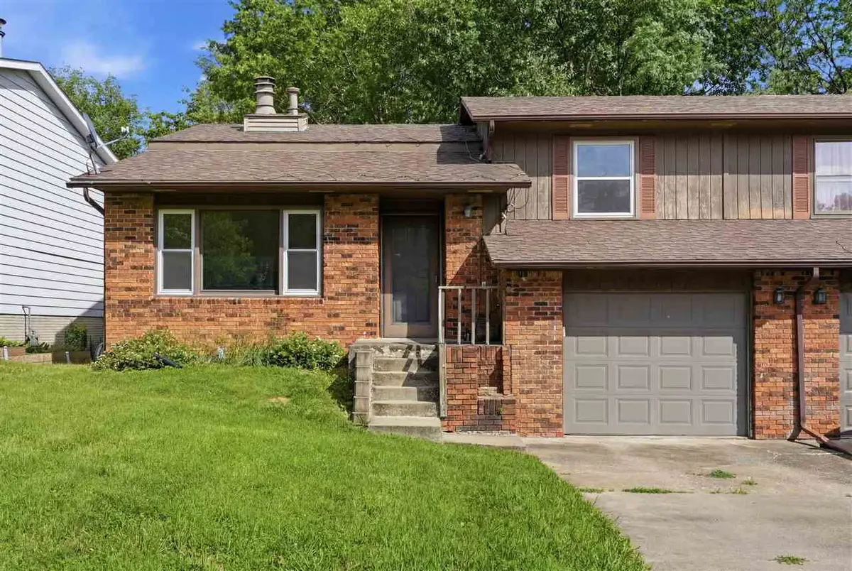 1912 North Ridge Dr, Coralville, IA 52241 - #1