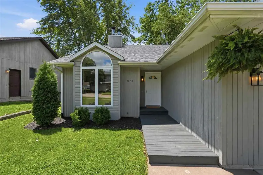 823 Pepper Drive, Iowa City, IA 52240 - #2