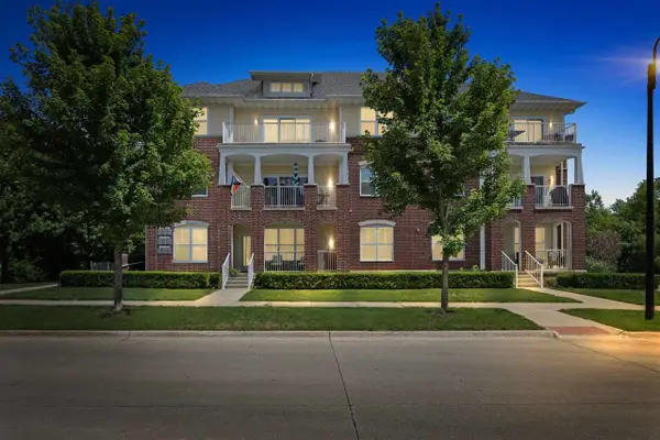 1114 Swisher St, Iowa City, IA 52240