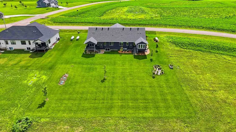 5025 Bluestem St SW, Kalona, IA 52247 - #3