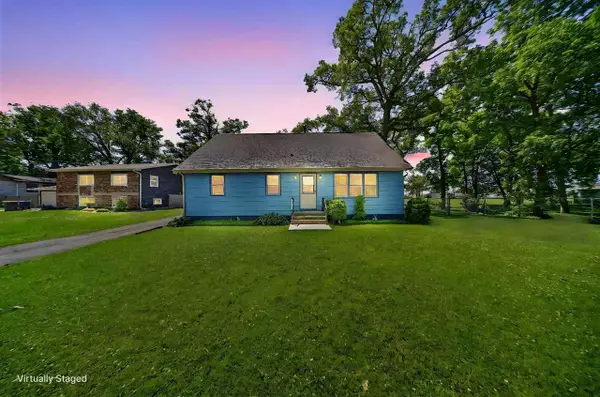 113 Chaffee, Hiawatha, IA 52233