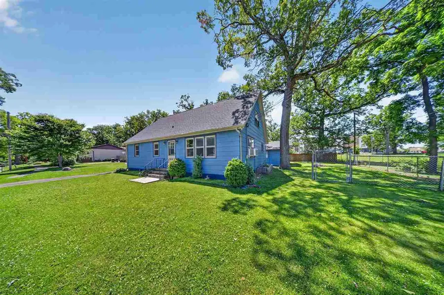 113 Chaffee, Hiawatha, IA 52233 - #2