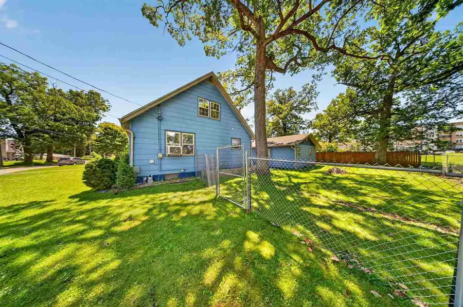 113 Chaffee, Hiawatha, IA 52233 - #3