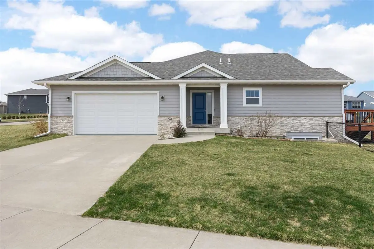765 Hanks Dr, Iowa City, IA 52240 - #1