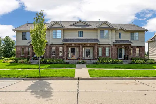 216 Camden Rd, Iowa City, IA 52245